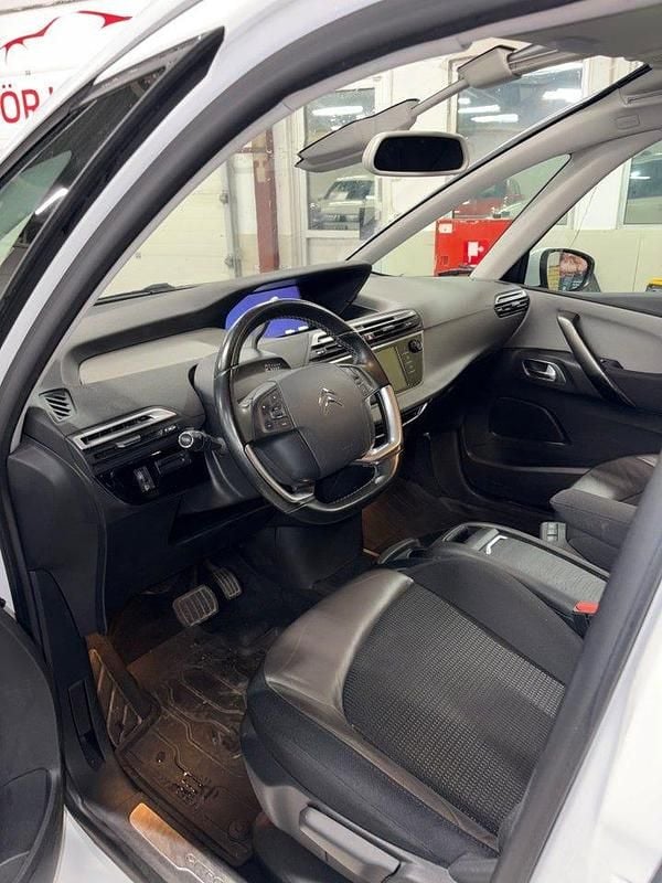 Begagnad Citroën Grand C4 Picasso 131 HK (96 kW) 2020 Vit Minibuss