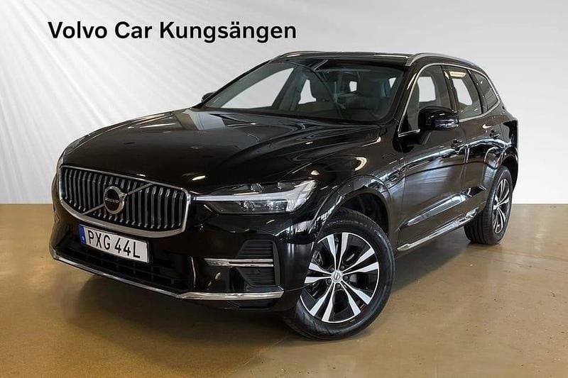 Svart Begagnad 2023 Volvo XC60 Core SUV | 359 900 kr - Bild 1/3