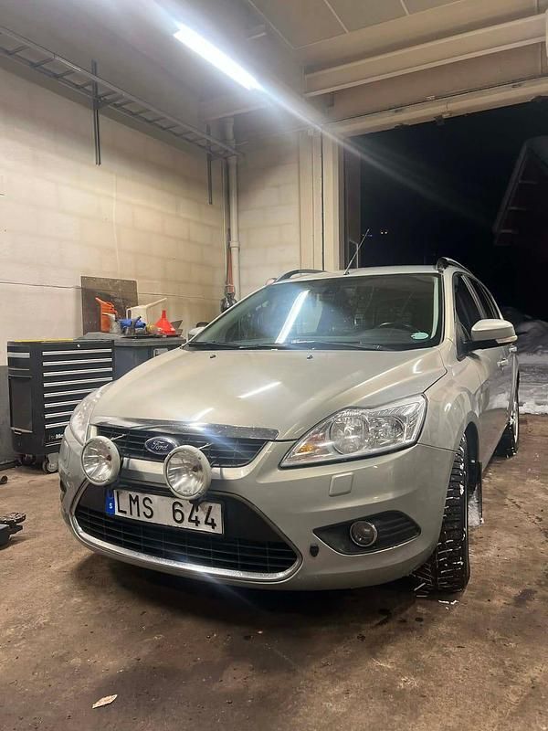 Begagnad Ford Focus 109 HK (80 kW) 2010 Kombi