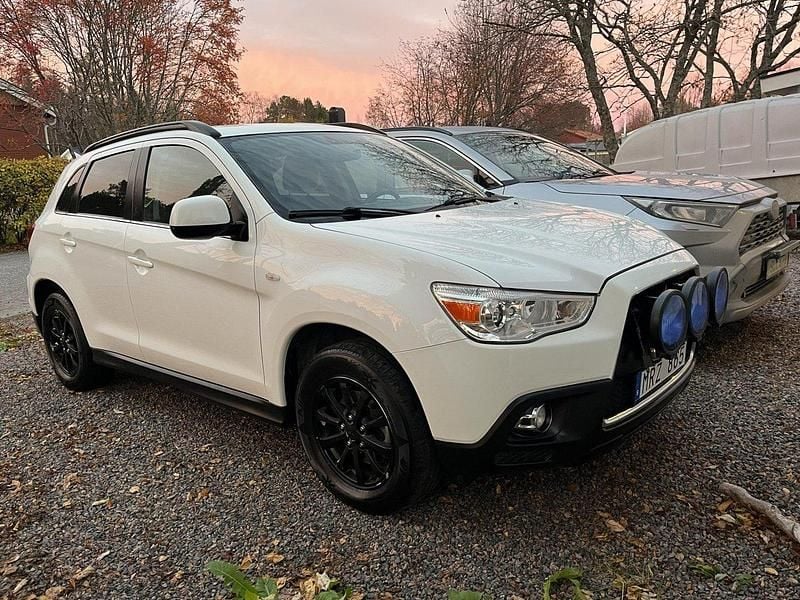 Vit Begagnad 2011 Mitsubishi ASX Comfort Edition SUV | 69 500 kr (Bra pris) - Bild 1/4