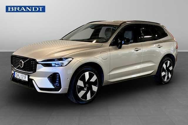 Begagnad Volvo XC60 Ultimate 355 HK (261 kW) 2024 Ljusgrå (grå) SUV