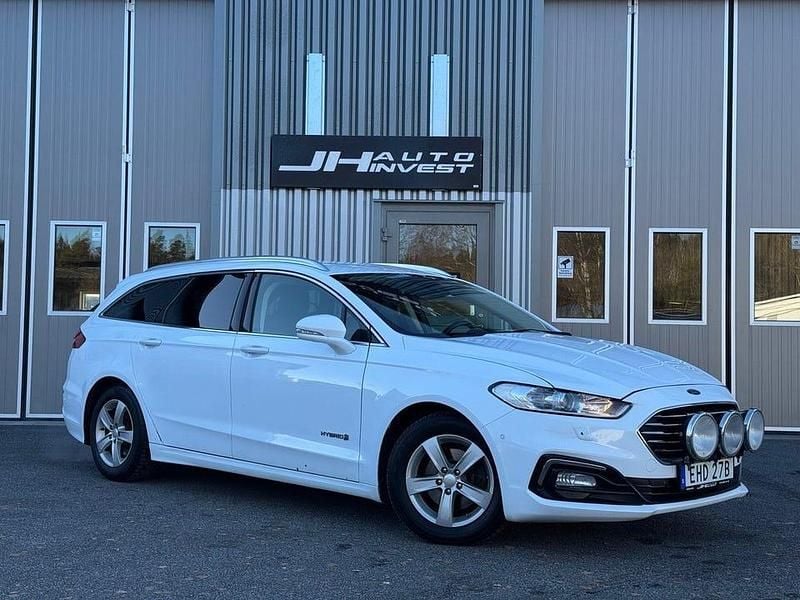 Vit Begagnad 2019 Ford Mondeo Titanium Kombi | 84 900 kr (Dyr) - Bild 1/4