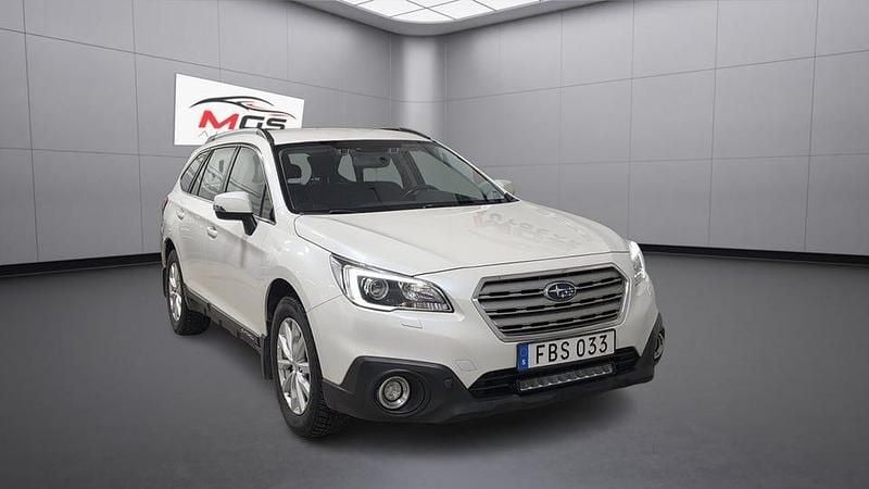 Vit Begagnad 2015 Subaru Outback Kombi | 104 900 kr (Bra pris) - Bild 1/4