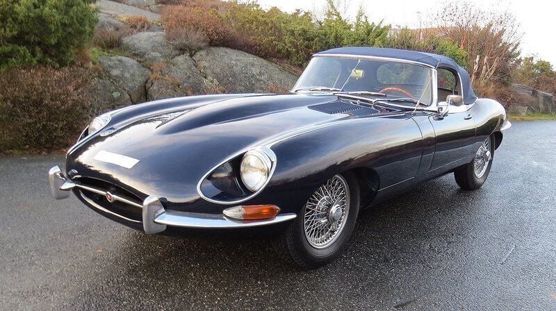 Indigoblå Begagnad 1968 Jaguar E-Type Cab | 879 000 kr - Bild 1/4