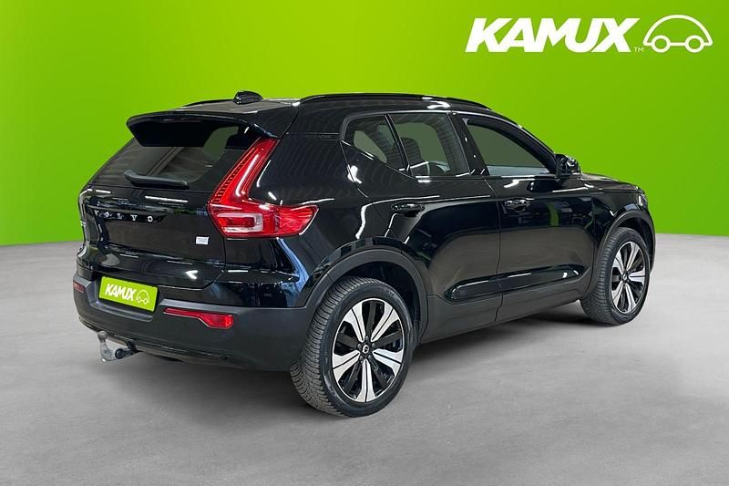 Begagnad Volvo XC40 Plus 300 kW (408 HK) 2023 Svart SUV
