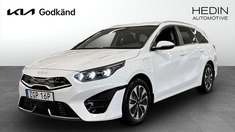 Vit (white) Begagnad 2024 Kia Ceed Sportswagon Advance Kombi | 309 900 kr (Dyr) - Bild 1/4