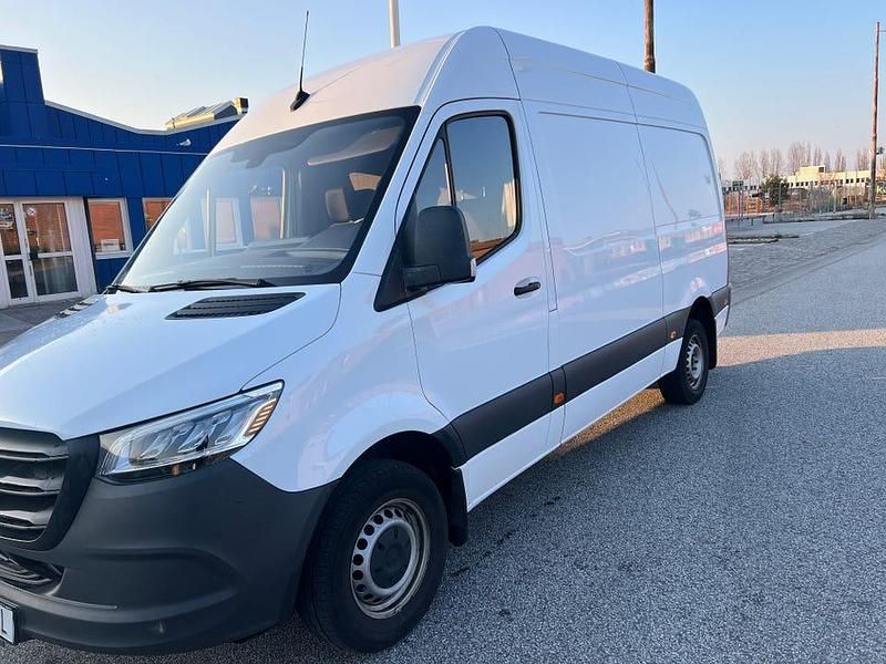 Begagnad 2023 Mercedes Sprinter Van | 275 000 kr - Bild 1/2