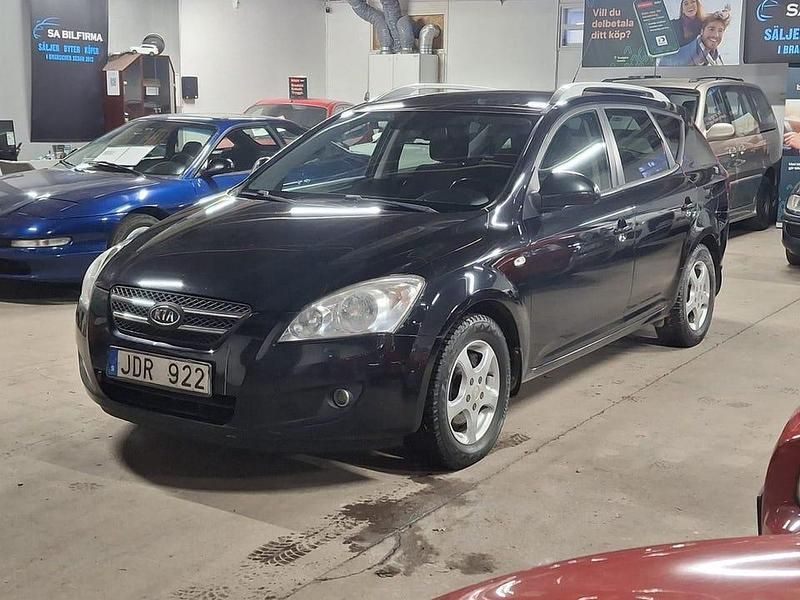 Begagnad Kia Ceed Sportswagon EX 125 HK (91 kW) 2008 Svart Kombi