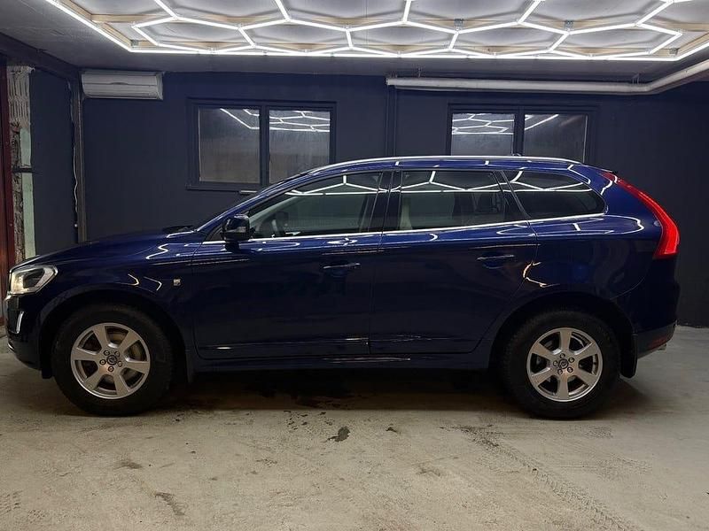 Begagnad Volvo XC60 Ocean Race 150 HK (110 kW) 2016 Blå SUV