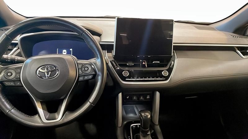 Begagnad Toyota Corolla Cross 2023 Grå SUV