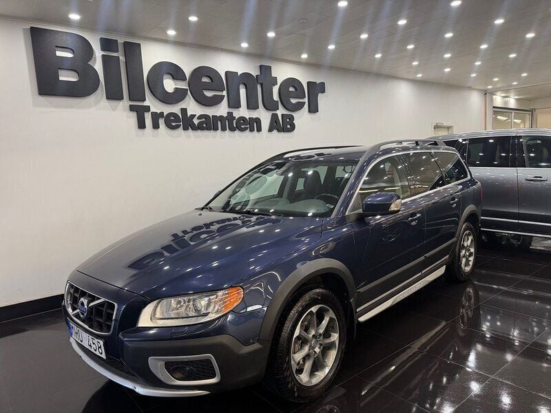 Blå Begagnad 2012 Volvo XC70 Momentum SUV | 124 900 kr (Bra pris) - Bild 1/4