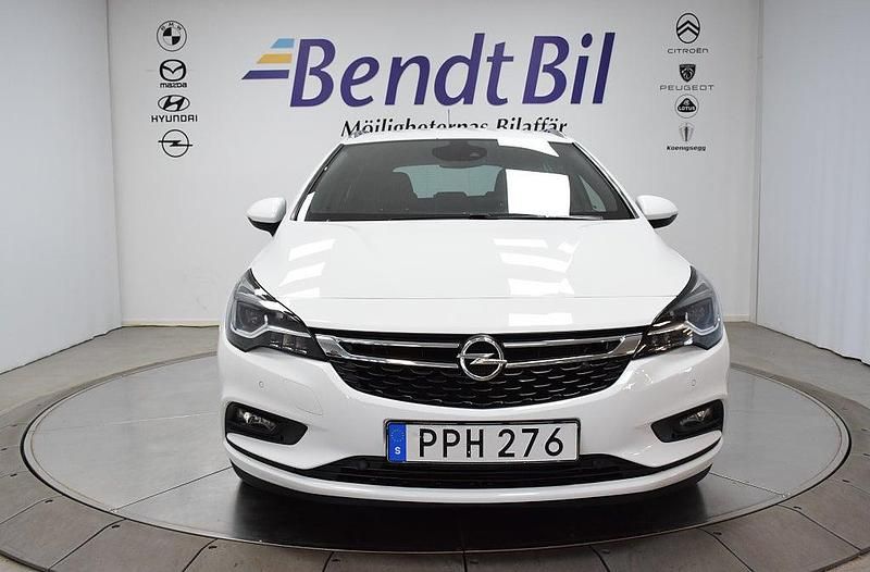 Begagnad Opel Astra Dynamic 150 HK (110 kW) 2018 Vit Kombi