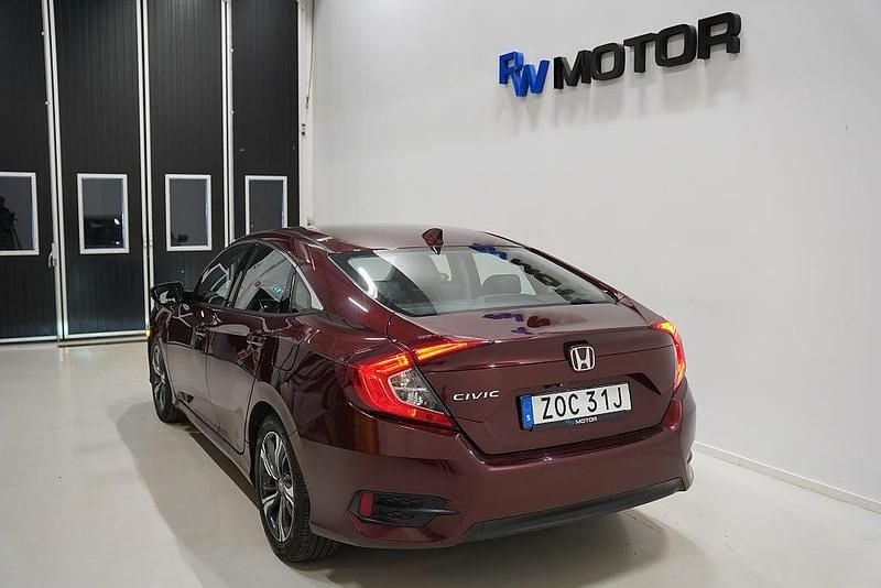 Begagnad Honda Civic Prestige 182 HK (133 kW) 2019 Röd Sedan
