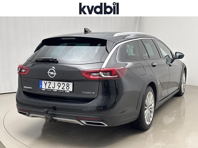 Begagnad Opel Insignia Country Tourer 260 HK (191 kW) 2018 Svart Kombi