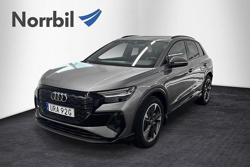 Begagnad Audi Q4 e-tron S-Line 210 kW (286 HK) 2024 Grå SUV