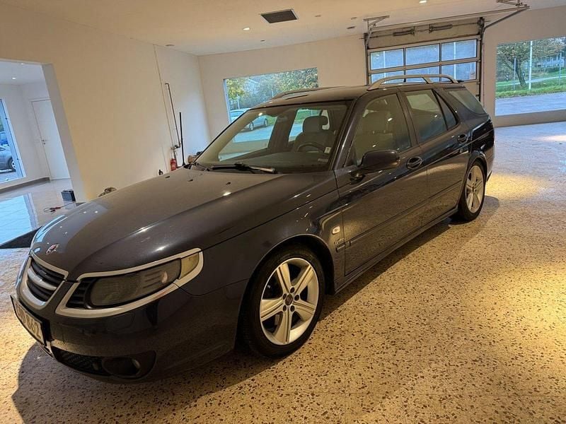 Blå Begagnad 2009 Saab 9-5 Griffin Kombi | 44 900 kr (Lite dyr) - Bild 1/4