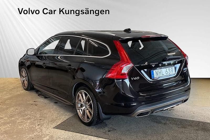 Begagnad Volvo V60 Business Edition 230 HK (169 kW) 2013 Svart Kombi