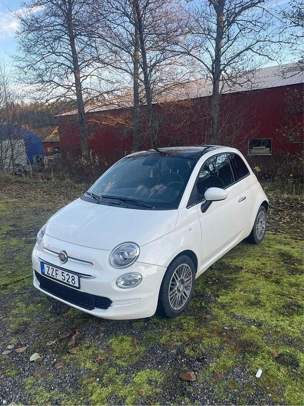 Vit Begagnad 2020 Fiat 500 Lounge Halvkombi | 89 900 kr (Superpris) - Bild 1/4