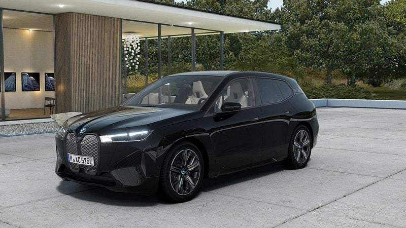 Svart Begagnad 2024 BMW iX SUV | 450 000 kr - Bild 1/4