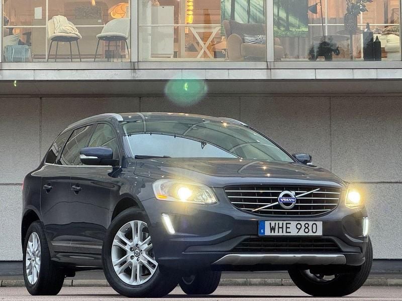 Blå Begagnad 2015 Volvo XC60 Summum SUV | 134 900 kr (Bra pris) - Bild 1/4