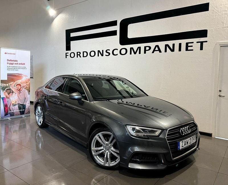 Grå Begagnad 2018 Audi A3 S-Line Sedan | 209 000 kr (Marknadspris) - Bild 1/4