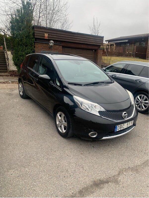Svart Begagnad 2014 Nissan Note Minibuss | 59 000 kr (Bra pris) - Bild 1/4