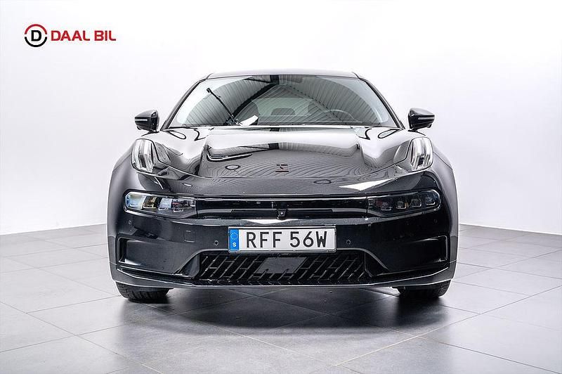 Begagnad Zeekr 001 400 kW (544 HK) 2023 Svart Halvkombi