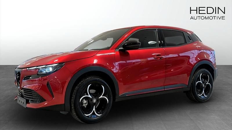 Ny 2025 Alfa Romeo GT Junior Edizione Speciale Halvkombi | 397 800 kr - Bild 1/4