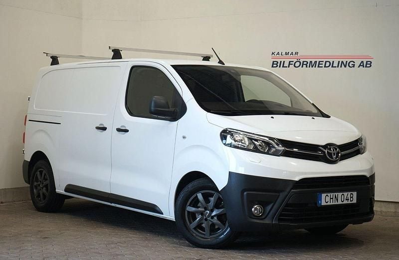 Vit Begagnad 2019 Toyota Proace Van | 229 900 kr (Bra pris) - Bild 1/4