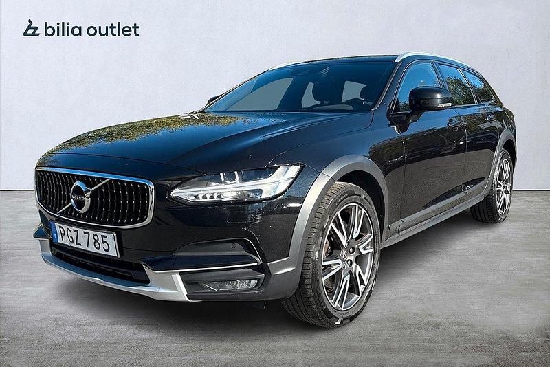 Svart Begagnad 2017 Volvo V90 CC Momentum Kombi | 194 900 kr (Marknadspris) - Bild 1/3
