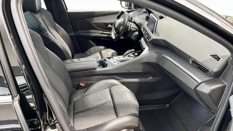 Begagnad Peugeot 3008 GT-line 165 HK (121 kW) 2018 Svart SUV