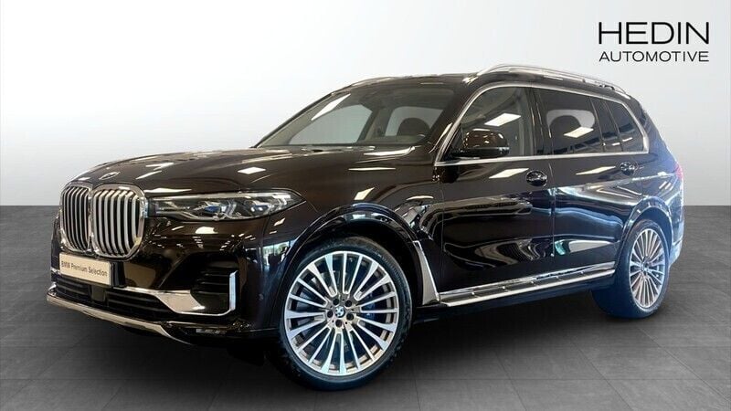Brun (brown) Begagnad 2021 BMW X7 Comfort Edition SUV | 778 700 kr - Bild 1/4