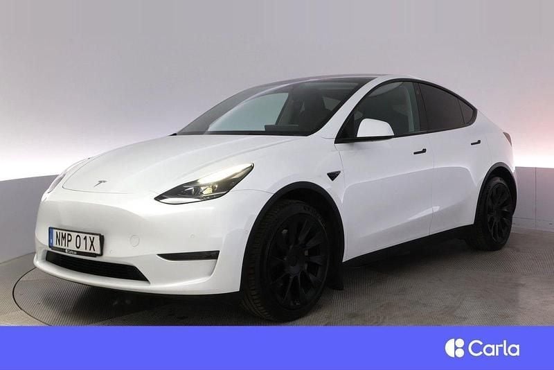 Vit Begagnad 2022 Tesla Model Y Long Range SUV | 374 900 kr - Bild 1/4
