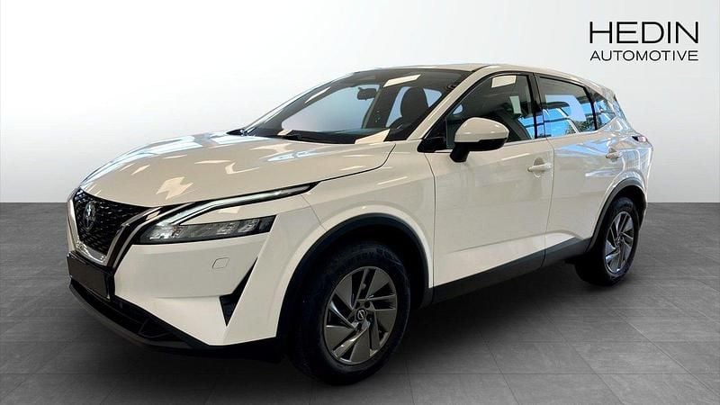 Vit (white) Begagnad 2022 Nissan Qashqai Acenta SUV | 209 900 kr (Marknadspris) - Bild 1/4