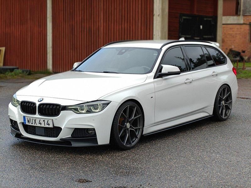 Vit Begagnad 2016 BMW 320 M Sport Kombi | 155 000 kr (Lite dyr) - Bild 1/4
