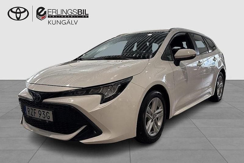 Vit Begagnad 2022 Toyota Corolla Active Kombi | 249 900 kr (Bra pris) - Bild 1/3
