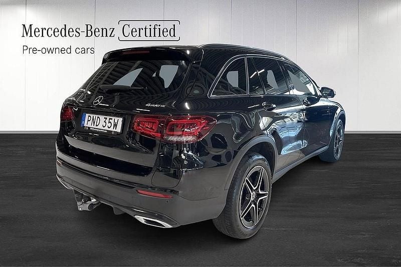 Begagnad Mercedes GLC300e 2022 Svart