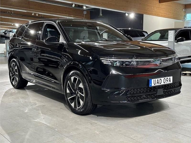 Svart Begagnad 2025 Opel Grandland Electric SUV | 579 900 kr (Dyr) - Bild 1/4