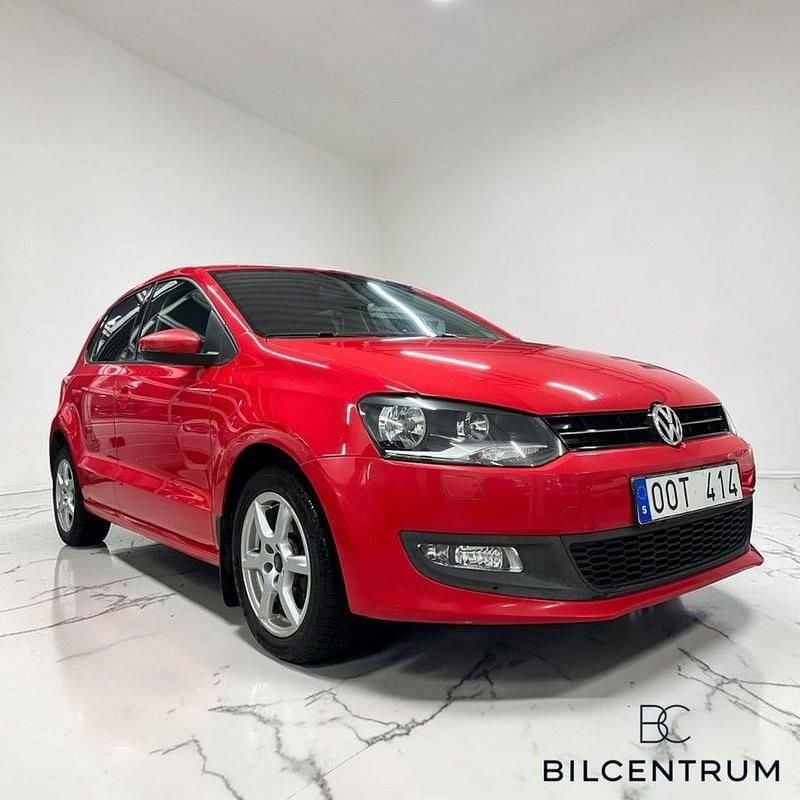 Begagnad VW Polo 90 HK (66 kW) 2012 Röd Halvkombi