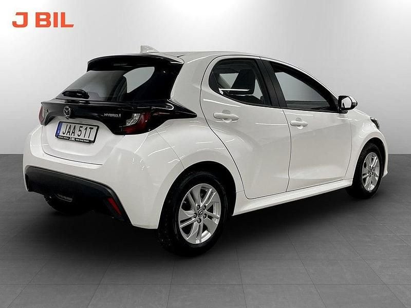 Begagnad Mazda 2 116 HK (85 kW) 2022 Vit Halvkombi