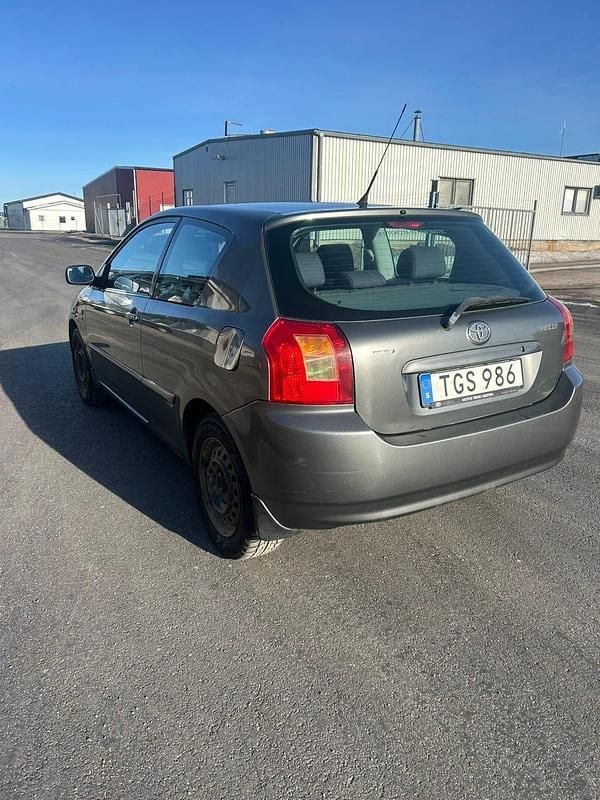 Begagnad Toyota Corolla 97 HK (71 kW) 2002
