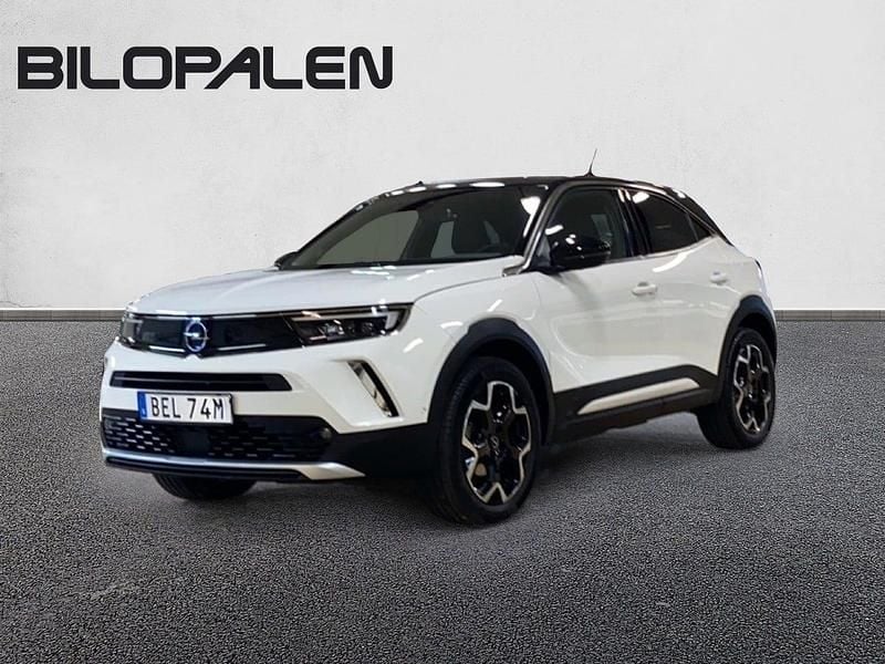 Vit Begagnad 2022 Opel Mokka Ultimate SUV | 199 900 kr (Marknadspris) - Bild 1/4