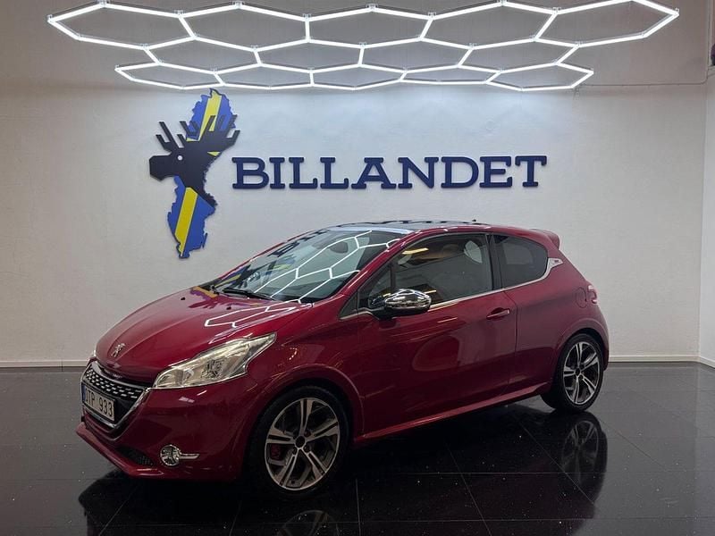 Mörkröd Begagnad 2013 Peugeot 208 GTi Halvkombi | 79 900 kr (Bra pris) - Bild 1/4