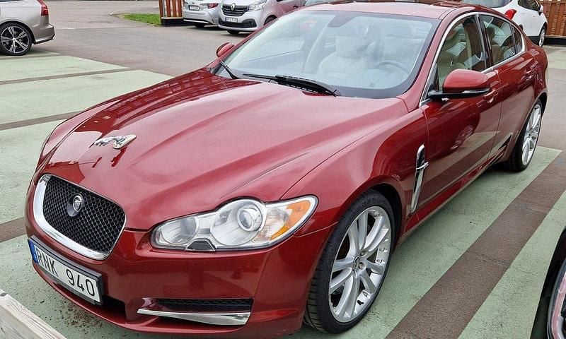 Röd Begagnad 2011 Jaguar XF S Sedan | 110 000 kr (Bra pris) - Bild 1/4