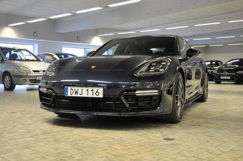 Begagnad Porsche Panamera GTS 460 HK (338 kW) 2019 Blå Sedan