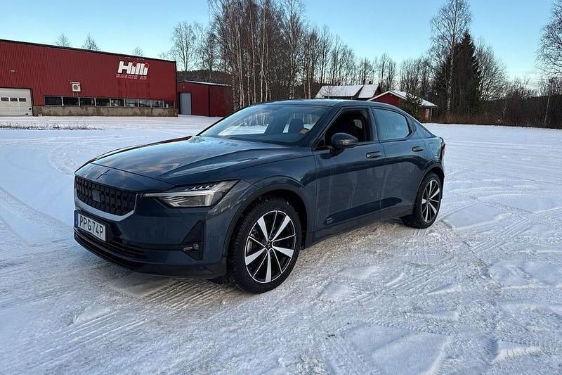 Mörkblå Begagnad 2020 Polestar 2 Pilot Halvkombi | 339 900 kr (Marknadspris) - Bild 1/4