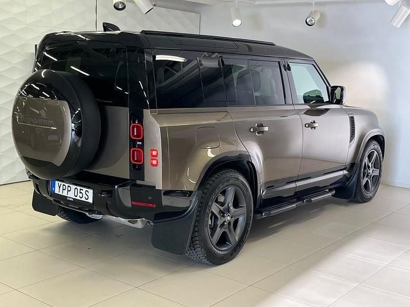 Begagnad Land Rover Defender Black Edition 301 HK (221 kW) 2025 Gondwana stone metallic SUV