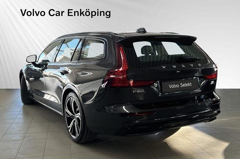 Begagnad Volvo V60 Ultimate 355 HK (261 kW) 2023 Grå Kombi