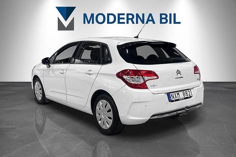 Begagnad Citroën C4 120 HK (88 kW) 2013 Vit Halvkombi