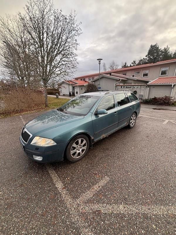 Begagnad 2006 Skoda Octavia Kombi | 14 900 kr (Superpris) - Bild 1/4